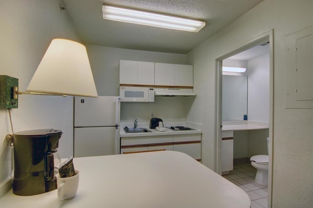 Atlanta Hotel Roswell Bagian luar foto