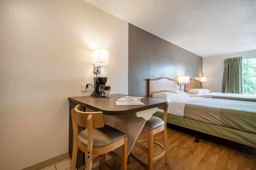 Atlanta Hotel Roswell Bagian luar foto